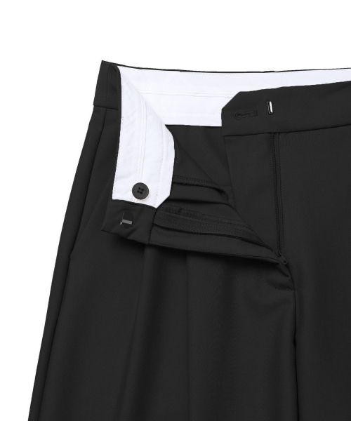 MICHIKO LONDON（ミチコ ロンドン）の「リラックスツーピンタックワイドスラックスブラック（スラックス・レディース・その他・SMALL/MEDIUM/LARGE）」の3枚目の写真