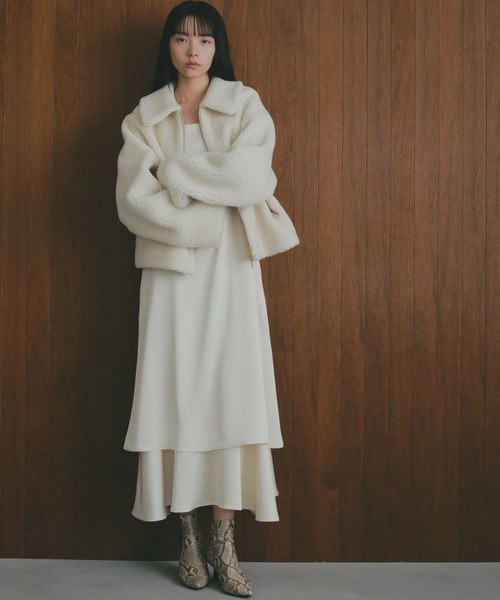 A part by（アパートバイ）の「リバーシブルボアジャケット（ブルゾン・レディース・グレー/チャコールグレー/アイボリー・MEDIUM/SMALL）」の7枚目の写真