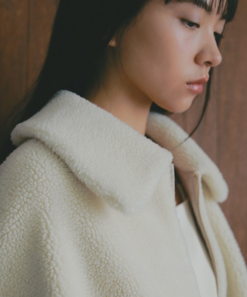 A part by（アパートバイ）の「リバーシブルボアジャケット（ブルゾン・レディース・グレー/チャコールグレー/アイボリー・MEDIUM/SMALL）」の5枚目の写真