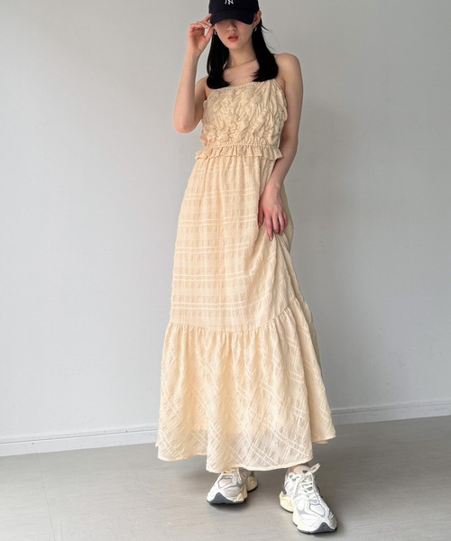 junoah(ジュノア)の「シャーリングベアキャミワンピース(ワンピース・レディース・ピンク/クリーム/ブラック・SMALL/MEDIUM/LARGE)」の6枚目の写真
