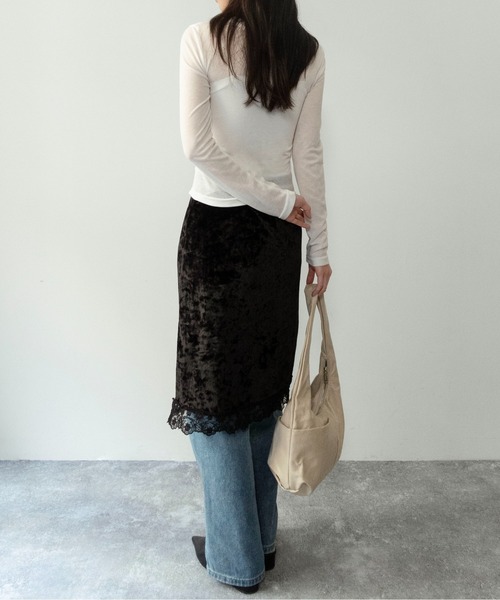 on:nue（オンニュ）の「【on:nue】[お気に入り登録数3,500突破！] エアリータッチシャーリングトップス（Tシャツ/カットソー・レディース・ブラウン/アイボリー・FREE）」の21枚目の写真