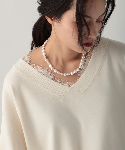 Elura（エルーラ）の「レースコンビVネックニット/641242（ニット/セーター・レディース・ホワイト/ブラック/キャメル・FREE）」の6枚目の写真