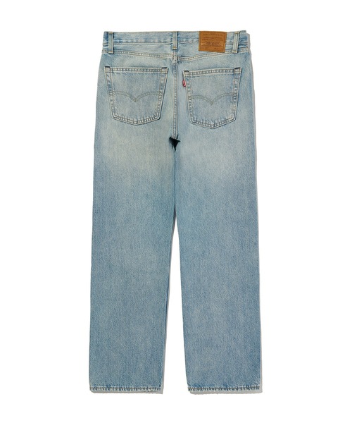 Levi's(リーバイス)の「Levi's/リーバイス 555(TM) リラックスストレート ジーンズ ライトインディゴ(デニムパンツ・メンズ・ライトインディゴブルー・W28 L32/W29 L32/W31 L32/W33 L32/W34 L32/W30 L32/W36 L32/W32 L32)」の2枚目の写真
