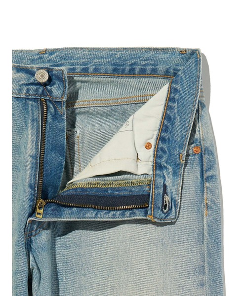 Levi's(リーバイス)の「Levi's/リーバイス 555(TM) リラックスストレート ジーンズ ライトインディゴ(デニムパンツ・メンズ・ライトインディゴブルー・W28 L32/W29 L32/W31 L32/W33 L32/W34 L32/W30 L32/W36 L32/W32 L32)」の5枚目の写真