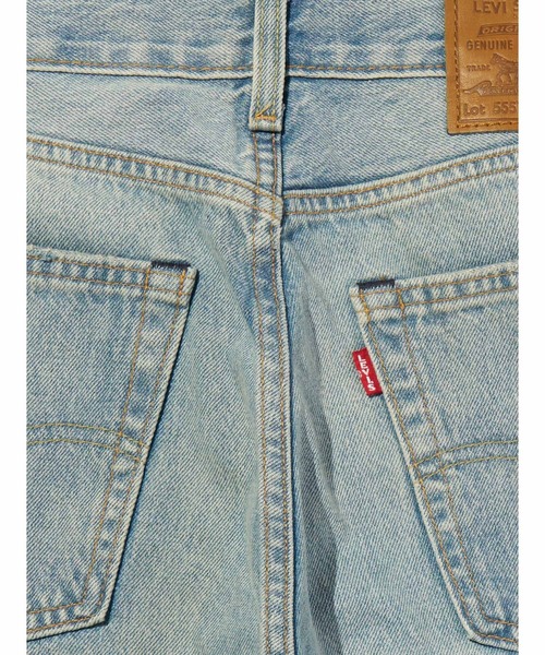 Levi's(リーバイス)の「Levi's/リーバイス 555(TM) リラックスストレート ジーンズ ライトインディゴ(デニムパンツ・メンズ・ライトインディゴブルー・W28 L32/W29 L32/W31 L32/W33 L32/W34 L32/W30 L32/W36 L32/W32 L32)」の7枚目の写真