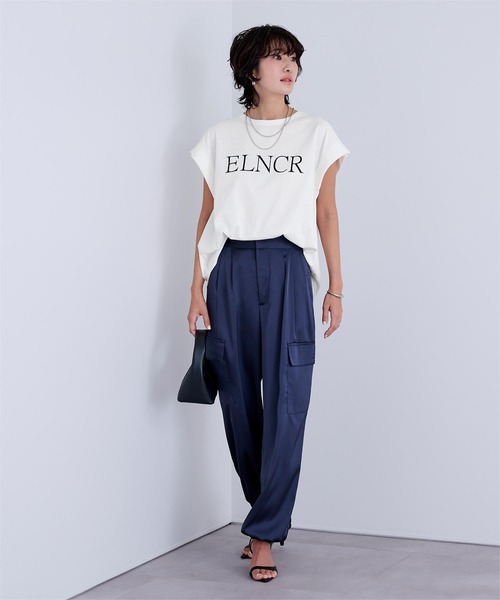 UR'S(ユアーズ)の「汗染み防止ロゴTシャツ(Tシャツ/カットソー・レディース・ホワイト/ネイビー/チャコール/ブラック・L/M/S)」の11枚目の写真