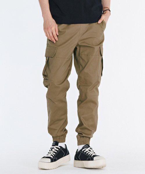 CHASECULT(チェイスカルト)の「男性フルバンディングコットンカーゴジョガーパンツ-CAPK2231B0X(スウェットパンツ・メンズ・ベージュ・FREE)」の1枚目の写真