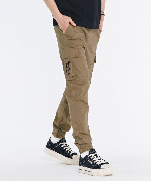 CHASECULT(チェイスカルト)の「男性フルバンディングコットンカーゴジョガーパンツ-CAPK2231B0X(スウェットパンツ・メンズ・ベージュ・FREE)」の2枚目の写真