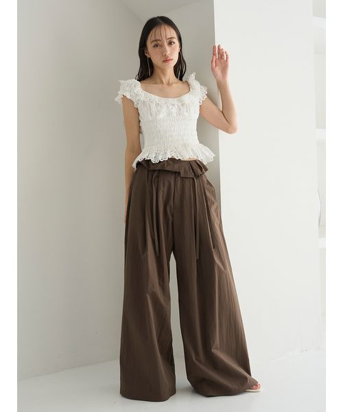 SNIDEL(スナイデル)の「ウエストデザインボリュームワイドパンツ(その他パンツ・レディース・ライトブルー/ブラウン/グレー・1/0)」の16枚目の写真