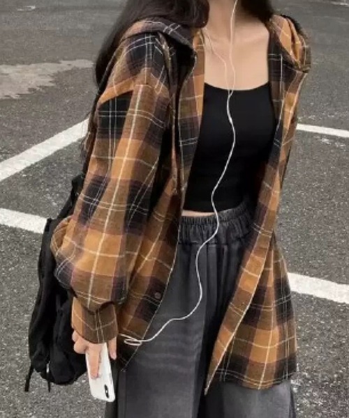 SPIGA（スピーガ）の「ｵｰﾊﾞｰｻｲｽﾞﾁｪｯｸｼｬﾂﾌｰﾃﾞｨ（パーカー・レディース・ブラック/イエロー・X-LARGE/LARGE/MEDIUM/SMALL）」の2枚目の写真