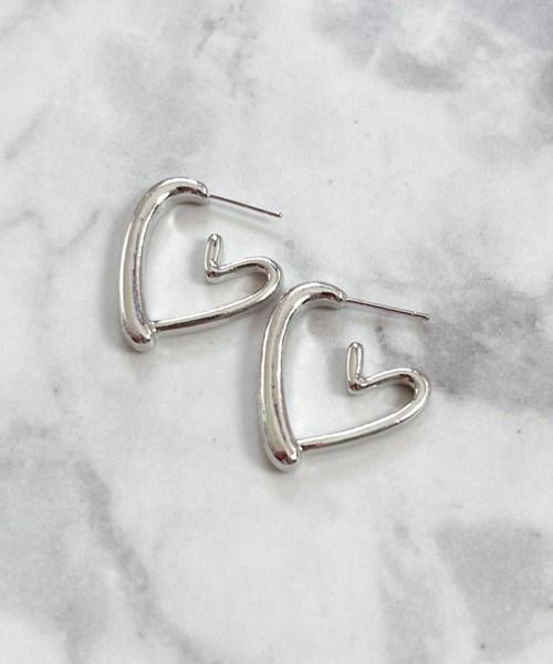 yu-ka（ユーカ）の「YU-KA:ハートデザインスタッドピアス Heart design stud pierce（ピアス（両耳用）・レディース・シルバー/ゴールド・FREE）」の3枚目の写真