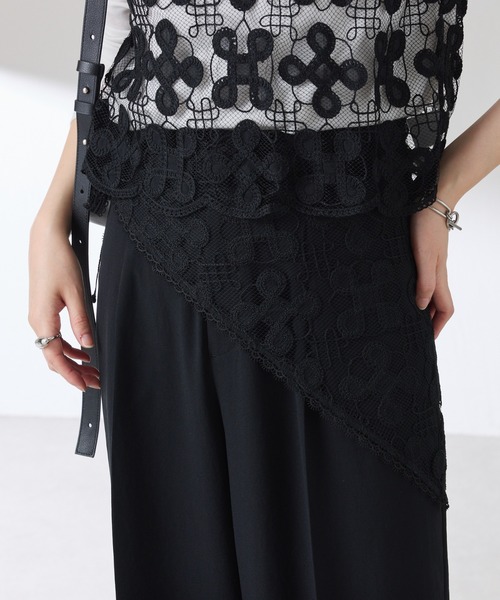 COLLAGE GALLARDAGALANTE（コラージュガリャルダガランテ）の「モチーフレースバブーシュカ（ストール/ショール・レディース・ブラック/ホワイト・FREE）」の2枚目の写真