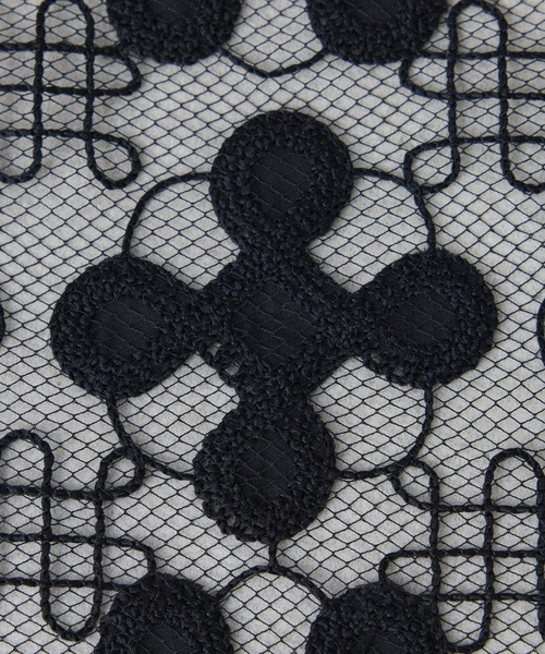 COLLAGE GALLARDAGALANTE（コラージュガリャルダガランテ）の「モチーフレースバブーシュカ（ストール/ショール・レディース・ブラック/ホワイト・FREE）」の13枚目の写真