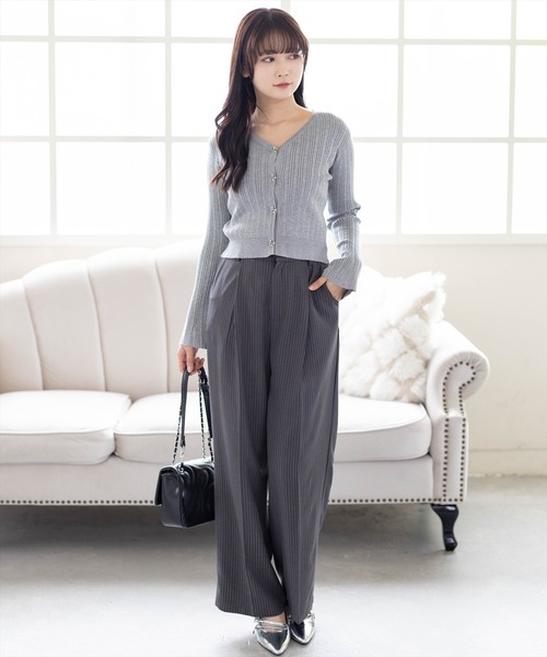 CLEAR BASIC（クリアベーシック）の「リボンボタンニットカーディガン[着回し力抜群 ガーリー 羽織り]≪新作≫（カーディガン/ボレロ・レディース・ブラック/ピンク/アイボリー/サックスブルー/グレー/ネイビー/レッド・F）」の12枚目の写真