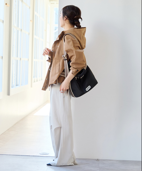 U by SPICK&SPAN（ユーバイスピックアンドスパン）の「【OUTDOOR / アウトドア】別注 Puilting 2way Tote M（トートバッグ・レディース・ブラック・FREE）」の3枚目の写真