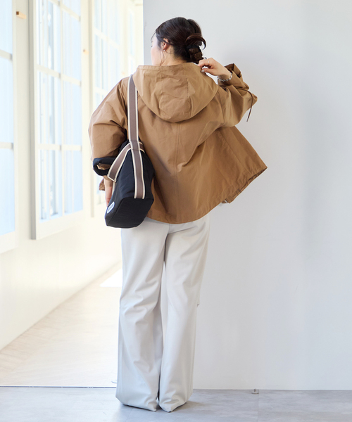 U by SPICK&SPAN（ユーバイスピックアンドスパン）の「【OUTDOOR / アウトドア】別注 Puilting 2way Tote M（トートバッグ・レディース・ブラック・FREE）」の4枚目の写真