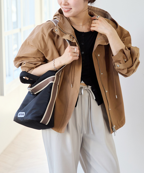 U by SPICK&SPAN（ユーバイスピックアンドスパン）の「【OUTDOOR / アウトドア】別注 Puilting 2way Tote M（トートバッグ・レディース・ブラック・FREE）」の5枚目の写真