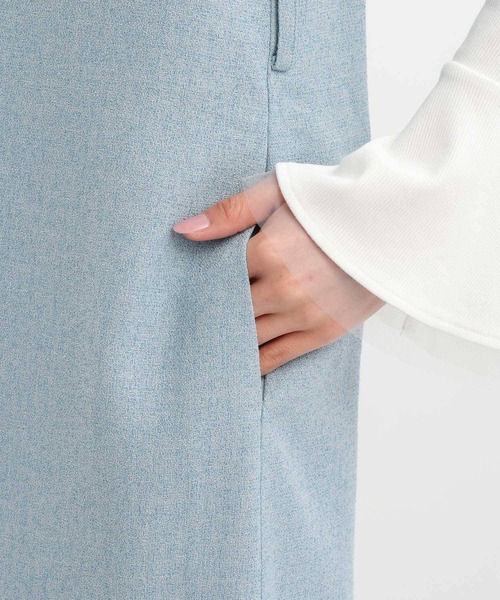 Andemiu（アンデミュウ）の「ベルトツキVネックジャンスカ646324（ジャンパースカート・レディース・アイボリー/ブラック/ブルー・FREE）」の22枚目の写真