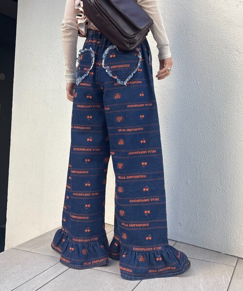 HELLO.SANFRANCISCO（ハローサンフランシスコ）の「【HELLO.SANFRANCISCO/ハローサンフランシスコ】裾フリル総柄刺繍イージーワイドデニム（デニムパンツ・レディース・ブルー/サックスブルー・MEDIUM/SMALL）」の7枚目の写真