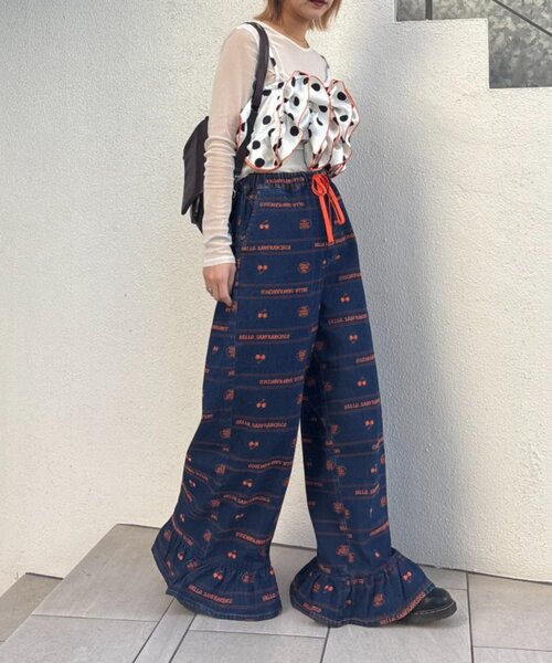 HELLO.SANFRANCISCO（ハローサンフランシスコ）の「【HELLO.SANFRANCISCO/ハローサンフランシスコ】裾フリル総柄刺繍イージーワイドデニム（デニムパンツ・レディース・ブルー/サックスブルー・MEDIUM/SMALL）」の9枚目の写真