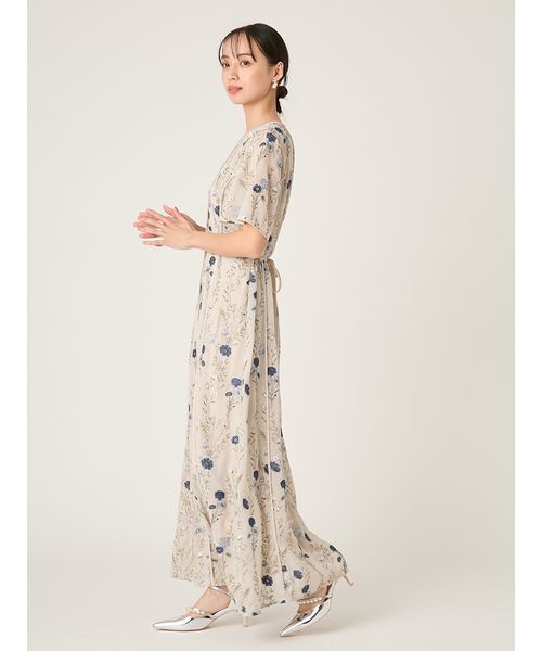 FRAY I.D（フレイアイディー）の「ボタニカル　エンブロイダリードレス（ドレス・レディース・ライトベージュ/ブラック/ネイビー・1/0）」の6枚目の写真