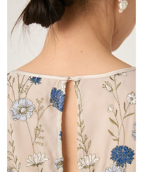 FRAY I.D（フレイアイディー）の「ボタニカル　エンブロイダリードレス（ドレス・レディース・ライトベージュ/ブラック/ネイビー・1/0）」の12枚目の写真