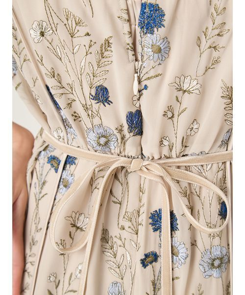 FRAY I.D（フレイアイディー）の「ボタニカル　エンブロイダリードレス（ドレス・レディース・ライトベージュ/ブラック/ネイビー・1/0）」の13枚目の写真