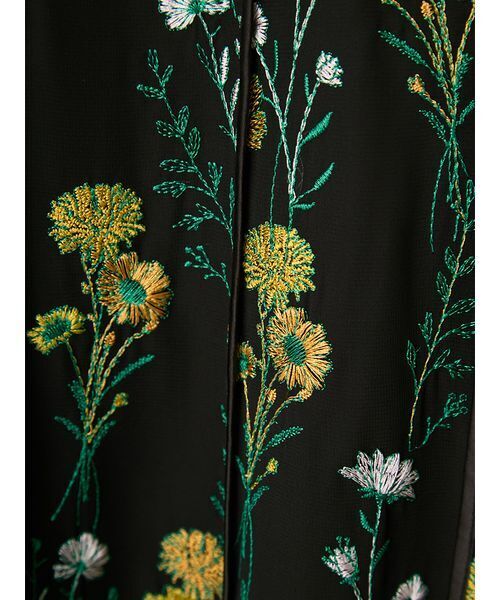 FRAY I.D（フレイアイディー）の「ボタニカル　エンブロイダリードレス（ドレス・レディース・ライトベージュ/ブラック/ネイビー・1/0）」の16枚目の写真