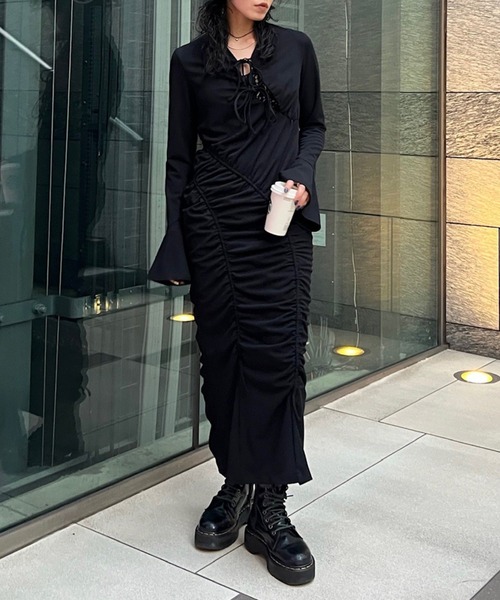 GATHER DETAIL CUT DRESS（ワンピース）｜Ameri（アメリ）の