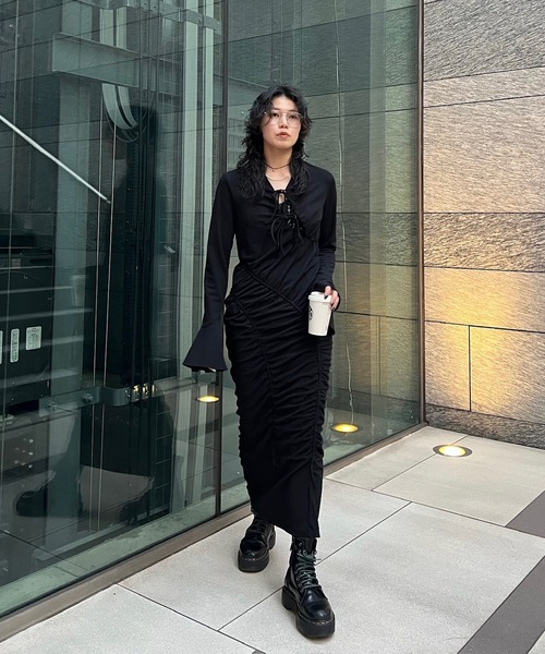 Ameri(アメリ)の「GATHER DETAIL CUT DRESS(ワンピース・レディース・アイボリー/ブラック/カーキ・SMALL/MEDIUM)」の10枚目の写真