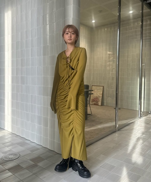Ameri(アメリ)の「GATHER DETAIL CUT DRESS(ワンピース・レディース・アイボリー/ブラック/カーキ・SMALL/MEDIUM)」の15枚目の写真