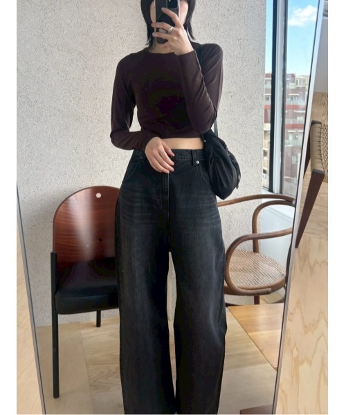 RIM.ARK(リムアーク)の「Cropped tight tops クロップド タイト トップス(Tシャツ/カットソー・レディース・杢グレー/オフホワイト/ブラック/ダークブラウン・FREE)」の4枚目の写真