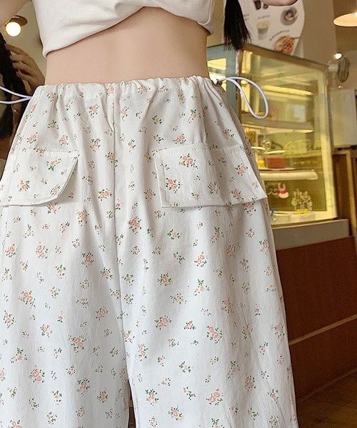 shyam inspiration(シャムインスピレーション)の「小花柄ドロストカーゴパンツ(カーゴパンツ・レディース・ホワイト/イエロー・LARGE/MEDIUM)」の14枚目の写真