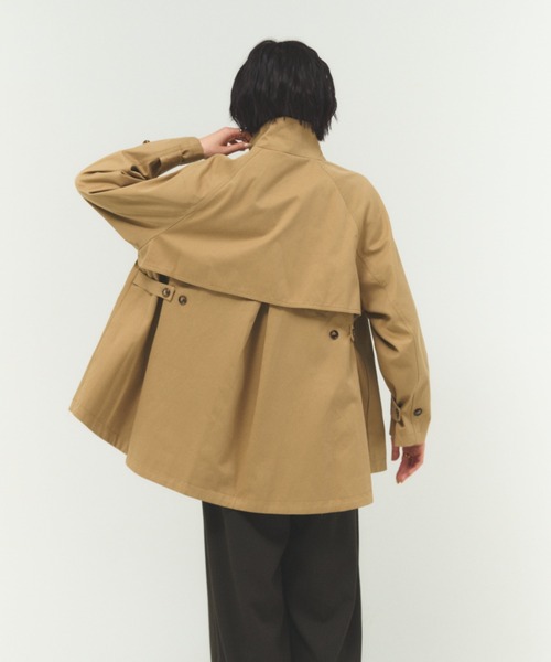 FMiBL（ファミル）の「ケープトレンチ / 体型カバー ミディ丈 春