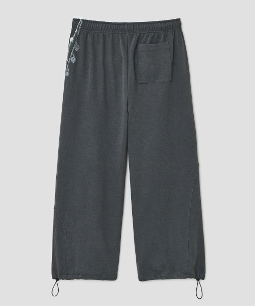 TYPESERVICE（タイプサービス）の「Raw Edge Graphic Sweatpants [Charcoal]（スウェットパンツ・レディース・その他・FREE）」の3枚目の写真