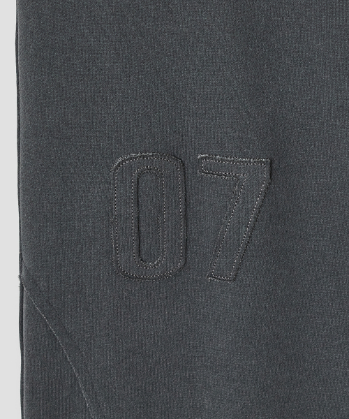 TYPESERVICE（タイプサービス）の「Raw Edge Graphic Sweatpants [Charcoal]（スウェットパンツ・レディース・その他・FREE）」の5枚目の写真