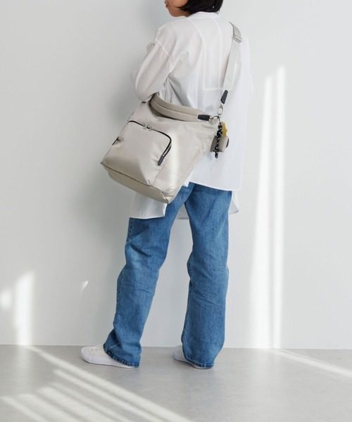 ace.（エース）の「ショルダーバッグ フィカス 21L ace.×HAyU 19104（ショルダーバッグ・レディース・ライトグレー/ブラック/チャコール・FREE）」の18枚目の写真