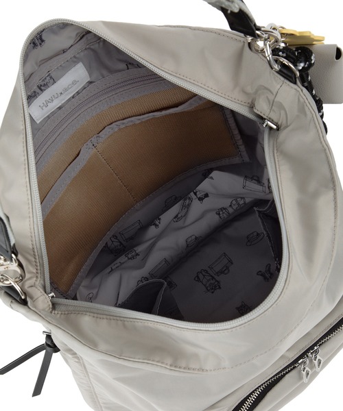 ace.（エース）の「ショルダーバッグ フィカス 21L ace.×HAyU 19104（ショルダーバッグ・レディース・ライトグレー/ブラック/チャコール・FREE）」の8枚目の写真