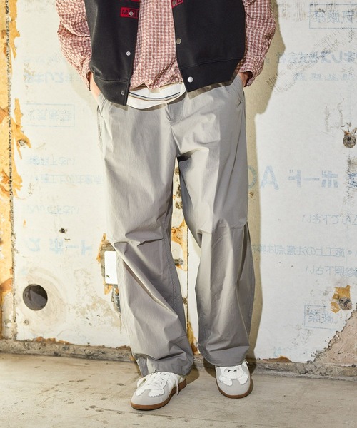 niko and...(ニコアンド)の「ワイドオーバーパンツ(その他パンツ・メンズ・カーキ/グレー/ブラック・MEDIUM/LARGE)」の7枚目の写真