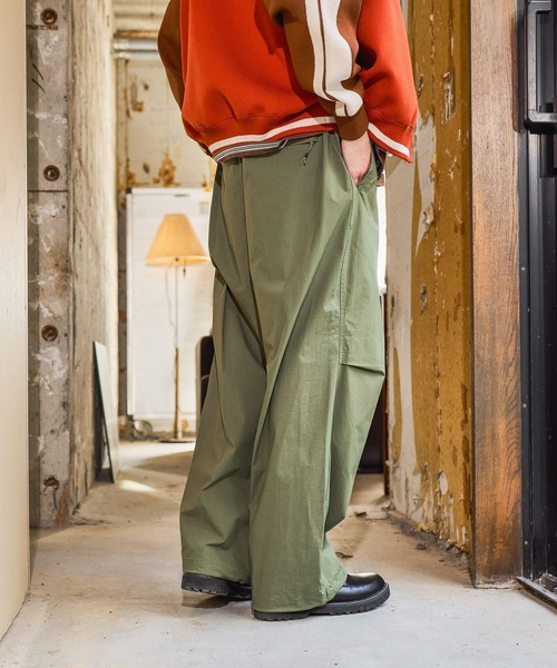 niko and...(ニコアンド)の「ワイドオーバーパンツ(その他パンツ・メンズ・カーキ/グレー/ブラック・MEDIUM/LARGE)」の12枚目の写真