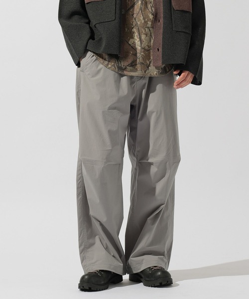 niko and...(ニコアンド)の「ワイドオーバーパンツ(その他パンツ・メンズ・カーキ/グレー/ブラック・MEDIUM/LARGE)」の16枚目の写真