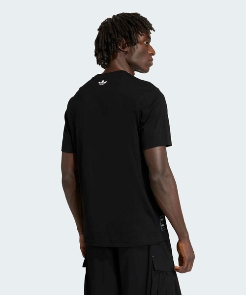 adidas（アディダス）の「アーカイブ ワールドカップ 94 グラフィックTシャツ / アディダスオリジナルス adidas Originals（Tシャツ/カットソー・メンズ・ブラック/ホワイト・MEDIUM/LARGE/X-LARGE/3XL/X-SMALL/SMALL/XX-LARGE）」の8枚目の写真