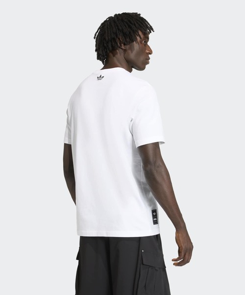 adidas（アディダス）の「アーカイブ ワールドカップ 94 グラフィックTシャツ / アディダスオリジナルス adidas Originals（Tシャツ/カットソー・メンズ・ブラック/ホワイト・MEDIUM/LARGE/X-LARGE/3XL/X-SMALL/SMALL/XX-LARGE）」の11枚目の写真