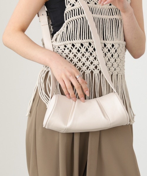 Bab(バブ)の「サークルクロワッサンショルダーバッグ(ショルダーバッグ・レディース・モカ/アイボリー/ブラック・ONESIZE)」の5枚目の写真