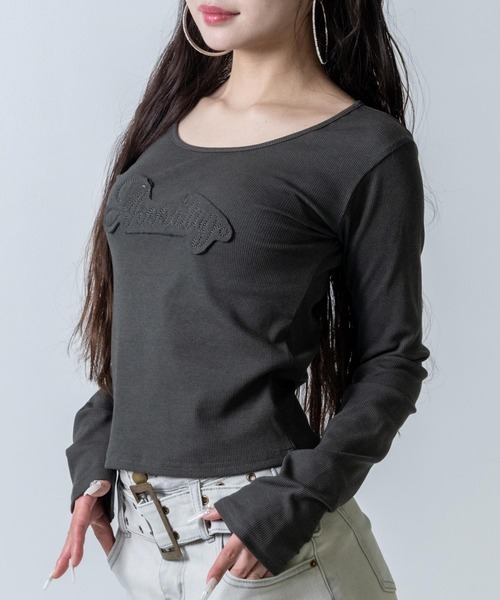 ANAP（アナップ）の「ワッペンロゴ リブトップス（Tシャツ/カットソー・レディース・オフホワイト/ダークグレー/ピンク・F）」の2枚目の写真