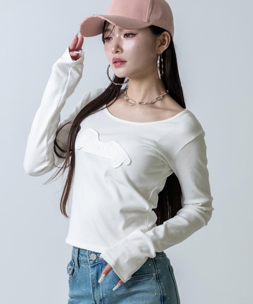 ANAP（アナップ）の「ワッペンロゴ リブトップス（Tシャツ/カットソー・レディース・オフホワイト/ダークグレー/ピンク・F）」の4枚目の写真