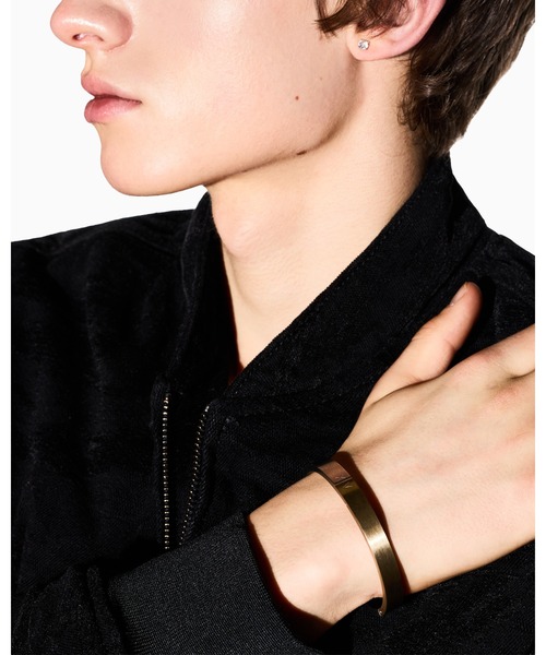 ARMANI EXCHANGE(アルマーニエクスチェンジ)の「【A|X アルマーニ エクスチェンジ】ステンレススチール バングル(2-Tone)_AXG0172040(バングル/リストバンド・メンズ・その他1・FREE)」の1枚目の写真