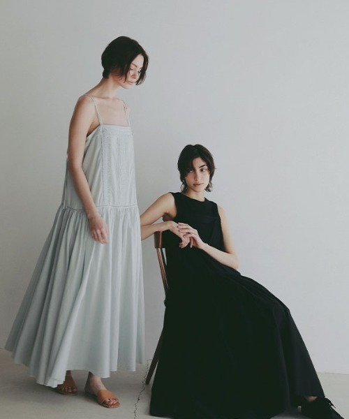 ETRE TOKYO（エトレトウキョウ）の「【先行予約限定 10％OFF】レースコットンキャミワンピース（ワンピース・レディース・ブラック/ホワイト/ブルー・S/M）」の4枚目の写真