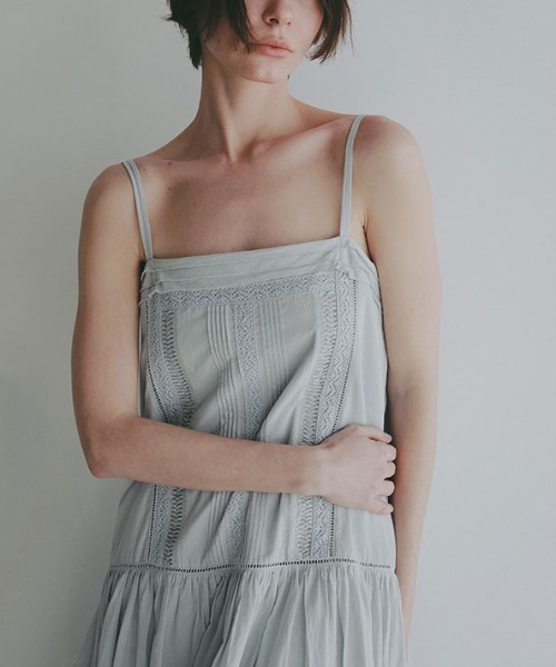 ETRE TOKYO（エトレトウキョウ）の「【先行予約限定 10％OFF】レースコットンキャミワンピース（ワンピース・レディース・ブラック/ホワイト/ブルー・S/M）」の5枚目の写真