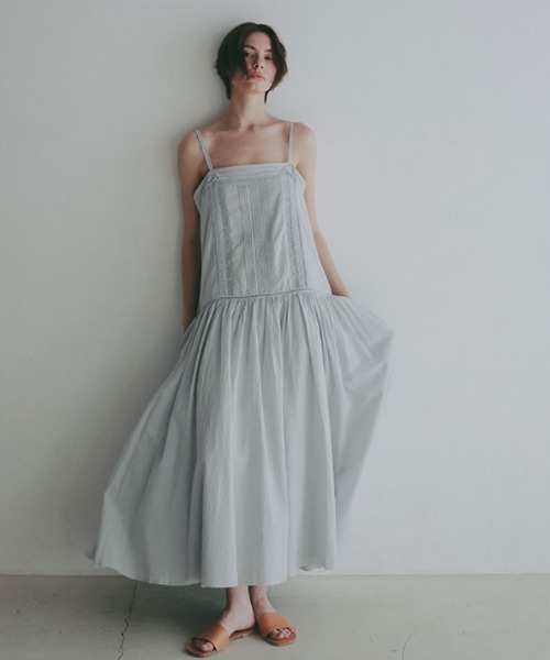 ETRE TOKYO（エトレトウキョウ）の「【先行予約限定 10％OFF】レースコットンキャミワンピース（ワンピース・レディース・ブラック/ホワイト/ブルー・S/M）」の6枚目の写真